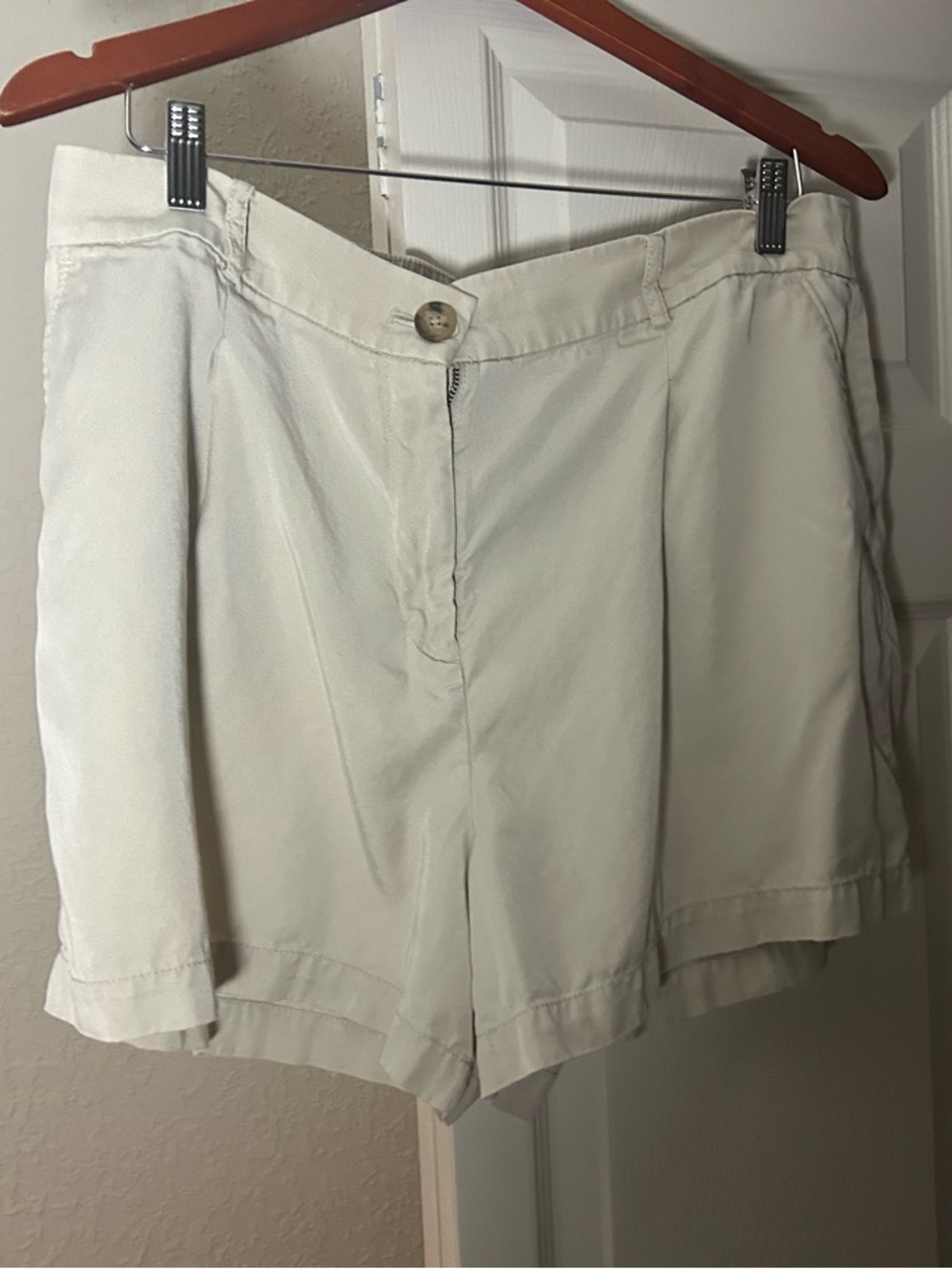 LOFT Women's Tan Chino Bermuda Shorts